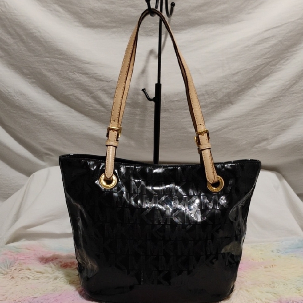 (#2) SALE! Michael Kors Black & Tan Jet Set Patent Tote W Glossy Finish